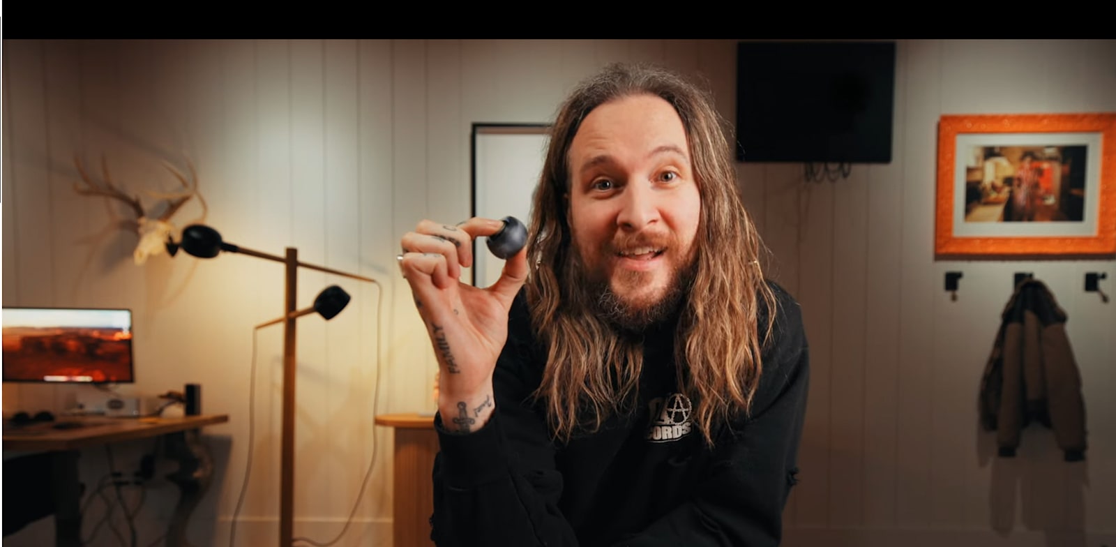 "יוצר התוכן פיטר מיקנון. ''מוכר בלי למכור, ולכן זה מצליח'' / צילום: צילום מסך מיוטיוב"