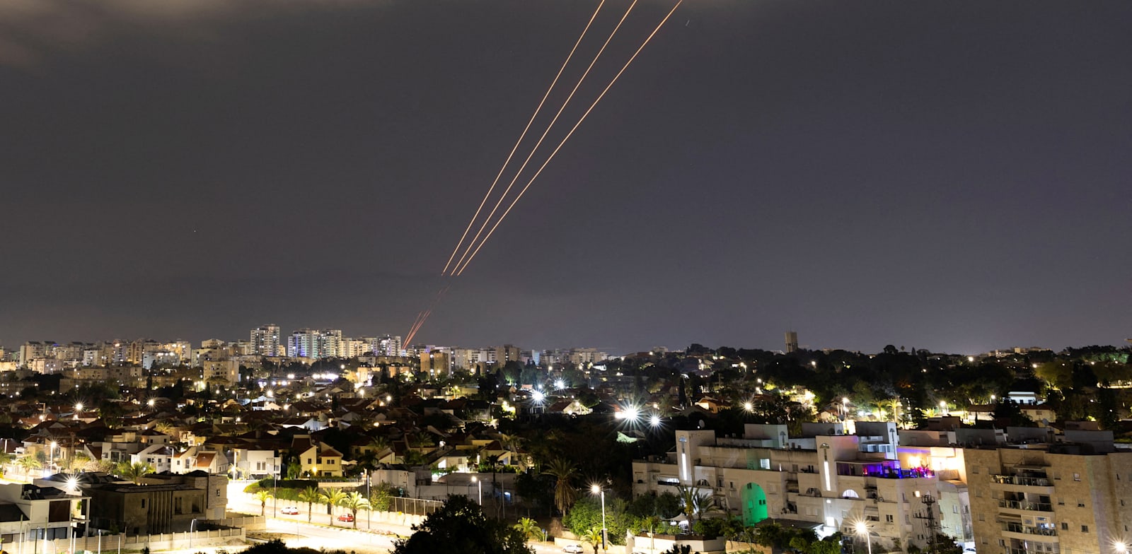 יירוטים באשקלון מהתקיפה האיראנית / צילום: Reuters, Amir Cohen