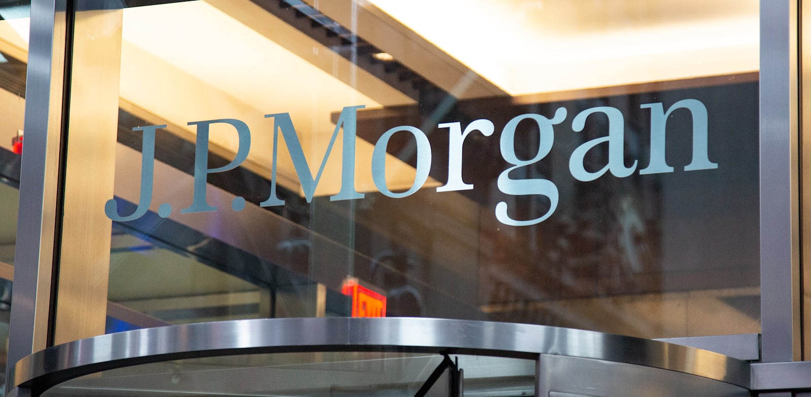 בנק J.P. Morgan / צילום: Reuters, Nicolas Economou