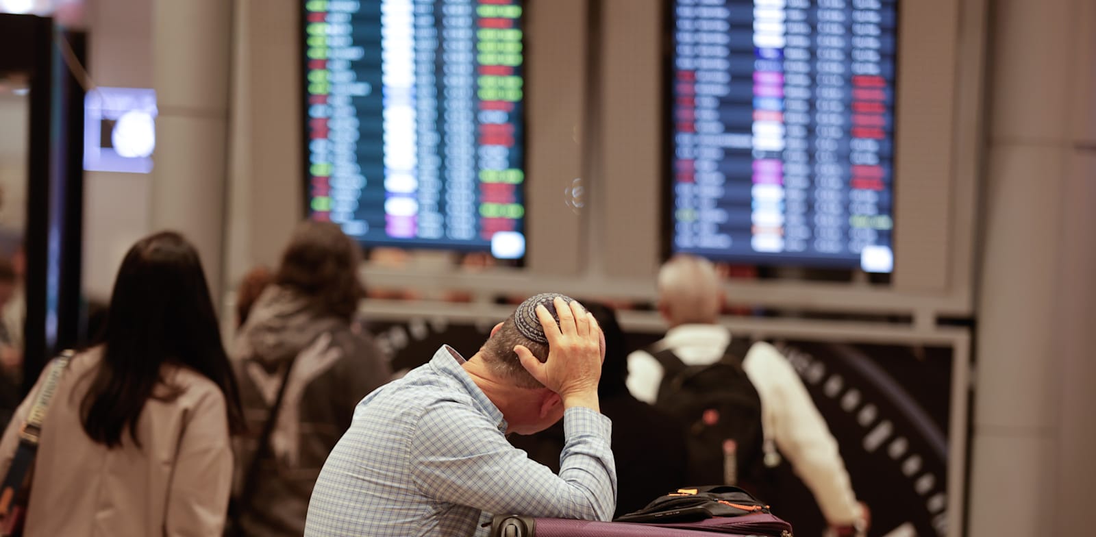 "נתב''ג בליל התקיפה האיראנית. השמיים נסגרו במפתיע / צילום: Reuters, Nir Keidar"