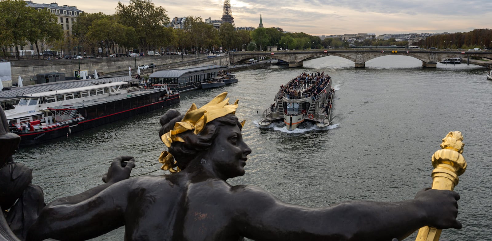 "נהר הסיין בפריז / צילום: ap, Pavel Golovkin"