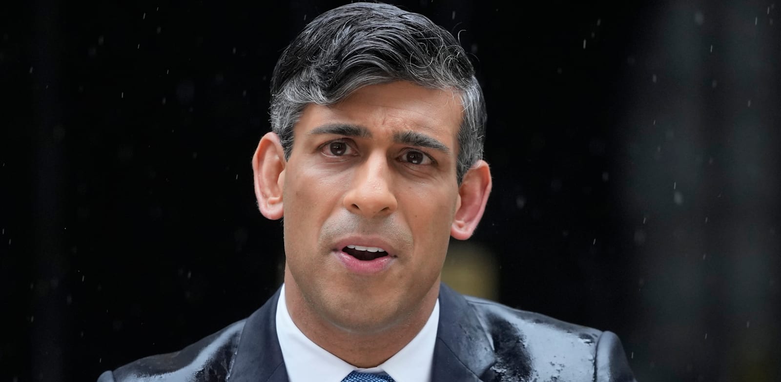 "ראש ממשלת בריטניה, רישי סונאק, מכריז על בחירות כלליות במדינה, אתמול (ד') / צילום: ap, Kin Cheung"