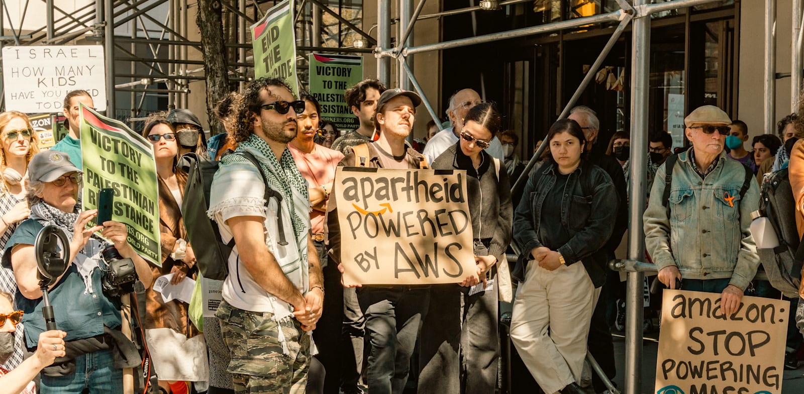 "עובדי טכנולוגיה מגוגל, מטא ואמזון מוחים נגד החברות שמספקות לישראל כלים. וספציפית נגד פרויקט הענן ''נימבוס'' / צילום: Reuters, Cristina Matuozzi"