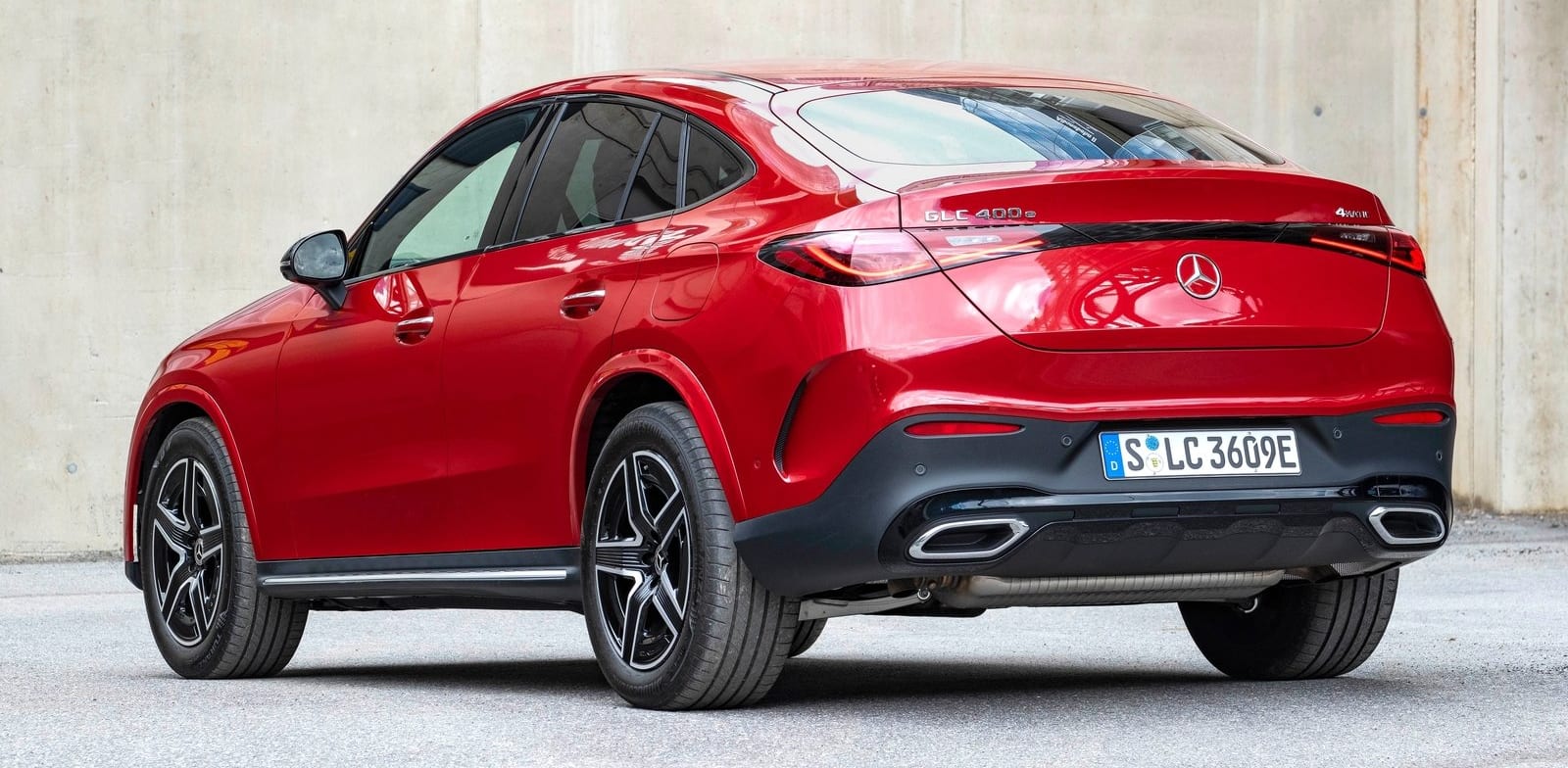 מרצדס GLC300 קופה פלאג־אין / צילום: יח''צ