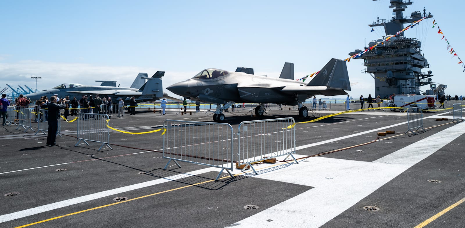 "נושאת המטוסים האמריקאית קרל וינסון שמשתתפת  בתרגיל הימי RIMPAC / צילום: Reuters, Qian Weizhong/VCG"