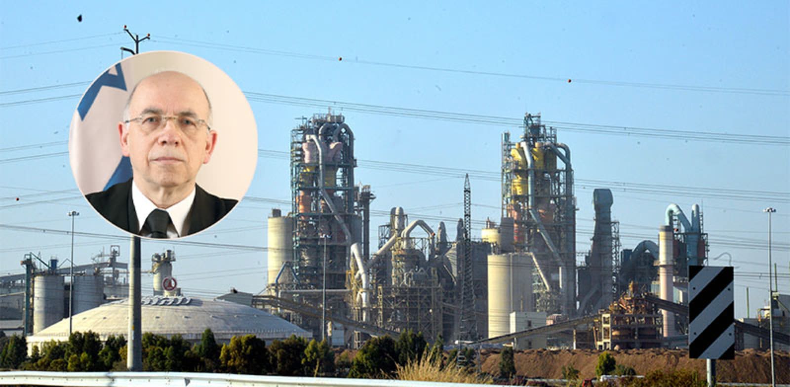 "מפעל חברת המלט נשר. בעיגול: השופט יחזקאל קינר שקבע בעניינה / צילום: תמר מצפי, דוברות בתי המשפט"