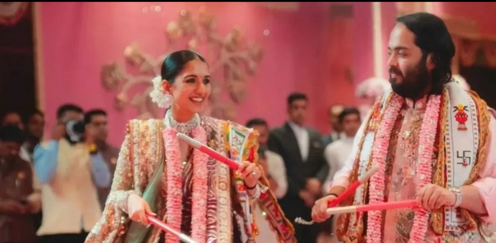 אננט אמבאני ורדיקה מרצ'נט / צילום: צילום מסך מאינסטגרם