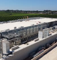 חוות השרתים של אמזון בתנובות / צילום: ט. ג. הפקות