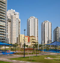 מגדלים בפתח תקווה. מאות שקלים לחודש לדירה / צילום: Shutterstock