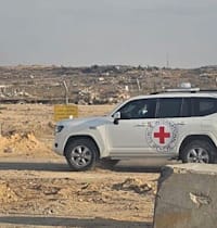 אמבולנס של הצלב האדום ברצועת עזה