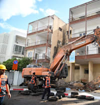 הריסת בניין בתל אביב / צילום: דיויד לוין