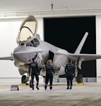 מטוס קרב ישראלי לפני יציאתו לאיראן / צילום: Reuters, EyePress News