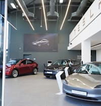 אולם התצוגה החדש של טסלה בקריית אתא / צילום: יח''צ טסלה