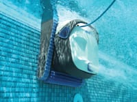 הרובוט לניקוי בריכות של חברת מיטרוניקס / צילום: יח''צ