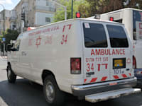 אמבולנס / אילוסטרציה: תמר מצפי