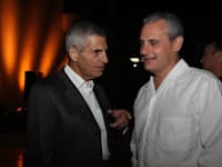 מימין: יואב ושמואל חרל''פ. יואב שוקל למכור את מניותיו בכלמוביל / צילום: יוסי אלוני - מעריב