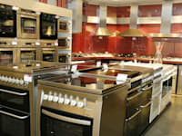 מחלקת מוצרי חשמל / צילום: תמר מצפי