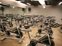 חדר כושר של רשת הולמס פלייס