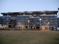 בנין אמפא בת''א / צילום: תמר מצפי