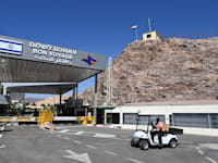 מעבר הגבול בטאבה / צילום: יוד צילומים