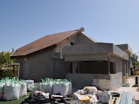 בנייה של צמוד קרקע. אלפי דיונים בשנה ברשות המסים סביב שאלת ניכוי הוצאות בנייה ושיפוץ / צילום: בר - אל