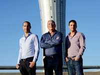 מימין לשמאל: עמית כוכבי, אליעזר שקדי ואופיר פלדי. הובילו את שמיים להנפקה בבורסה / צילום: איל יצהר