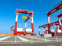 נמל מפרץ חיפה. מחזיק שמונה מנופים של ZPMC הסינית / צילום: שלומי יוסף