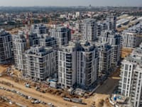 בנייה באור יהודה / צילום: אשטרום