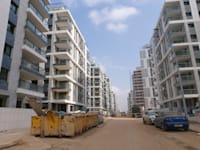 בנייה של שכונה חדשה באור יהודה. הוותמ''ל מקדמת כרגע שלוש תוכניות נוספות בעיר / צילום: איל יצהר