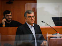 שלמה פילבר נותן עדות במשפט נתניהו, לפני שנתיים / צילום: אורן בן חקון