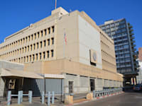 שגרירות ארה''ב בתל אביב / צילום: Shutterstock