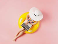 מזמינים פחות חופשות / צילום: Shutterstock