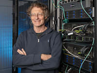 אביגדור וילנץ, יו''ר דאסטפוטוניקס / צילום: אינטל