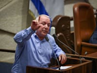דוד אמסלם. לבקשתו הנציבות הקפיאה מכרז בכיר ברשות החברות / צילום: נועם מושקוביץ', דובדרות הכנסת