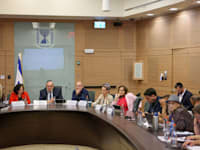 דיון בוועדת הפנים של הכנסת בעניין תוואי המטרו, ביוני שנה שעברה / צילום: נועם מושקוביץ', דוברות הכנסת