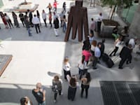 הצבעה בבחירות ללשכת עורכי הדין בקלפי בבית ציוני אמריקה תל אביב השבוע / צילום: דוברות לשכת עורכי הדין