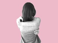 חיבוק עצמי / אילוסטרציה: Shutterstock