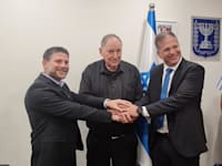 מימין: יואב קיש, רן ארז ובצלאל סמוטריץ' / צילום: דוברות משרד האוצר