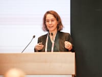 אלונה בר און, מו''ל גלובס, בכנס עידן החשמל הירוק / צילום: שלומי יוסף