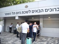 חרדים בלשכת גיוס / צילום: מיטב ודובר צה''ל