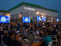 בדואים, יהודים ופלסטינים משתתפים בארוחת שבירת צום הרמדאן, ב־2019 / צילום: ap, Tsafrir Abayov