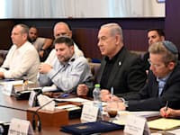 ראש הממשלה בנימין נתניהו, שר האוצר בצלאל סמוטריץ' ומנכ''לו שלומי הייזלר / צילום: חיים צח-לע''מ