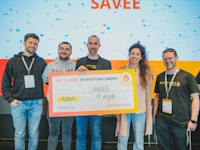 צוות הפיתוח של Savee. ראשון מימין: אורי קסלר / צילום: ויקטור לוי