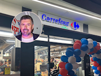 סניף קרפור בתל אביב. בעיגול: סימון פינטו / צילומים: בר לביא, דוברות זק''א