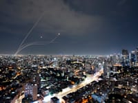 יירוט רקטות בשמי מרכז הארץ / צילום: ap, Oded Balilty