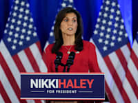 ניקי היילי, בעת הצהרתה על הפרישה מהמרוץ לנשיאות, הערב (ד') / צילום: ap, Chris Carlson