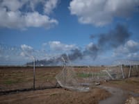 הגדר הפרוצה בנחל עוז / צילום: ap, Sam McNeil