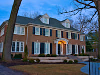 הבית מהסרט שכחו אותי בבית / צילום: Shutterstock, Sharon Wildie