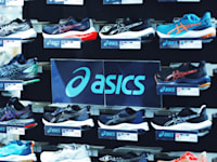 מותג הסניקרס היפני Asics / צילום: Shutterstock