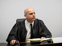 השופט בדימוס איתן אורנשטיין, לשעבר נשיא בית המשפט המחוזי תל אביב / צילום: שלומי יוסף